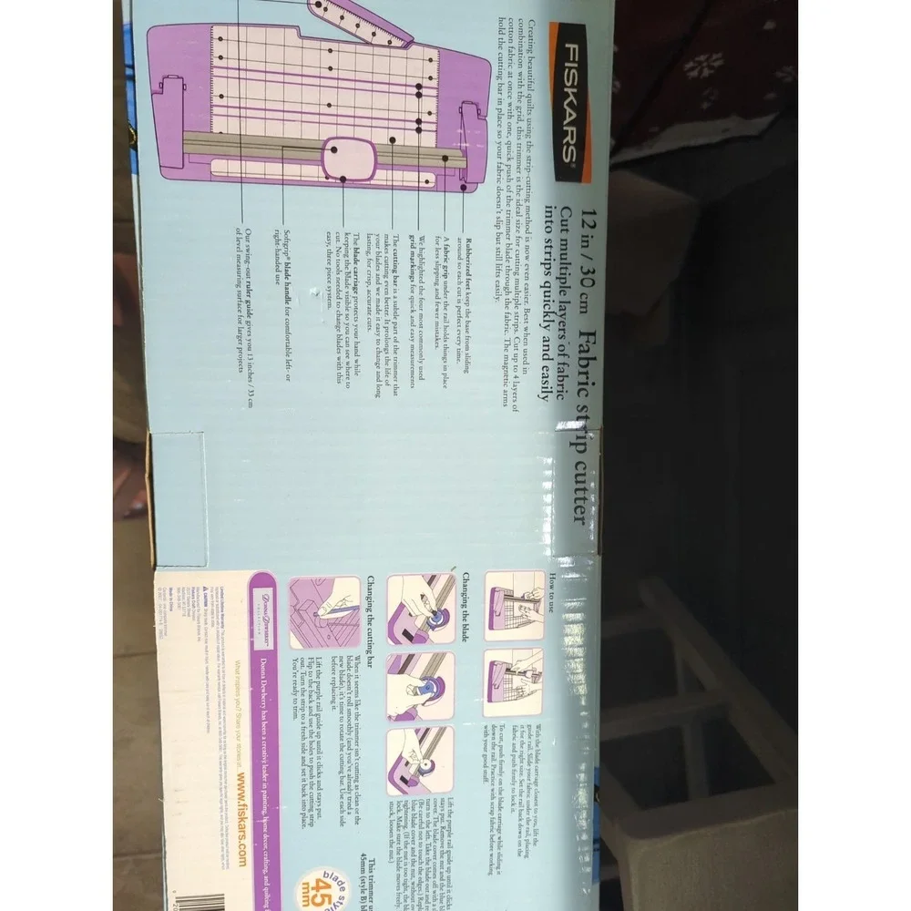 Fiskars Donna Dewberry 12 in / 30 cm Fabric Strip Cutter Purple Quilting Tool